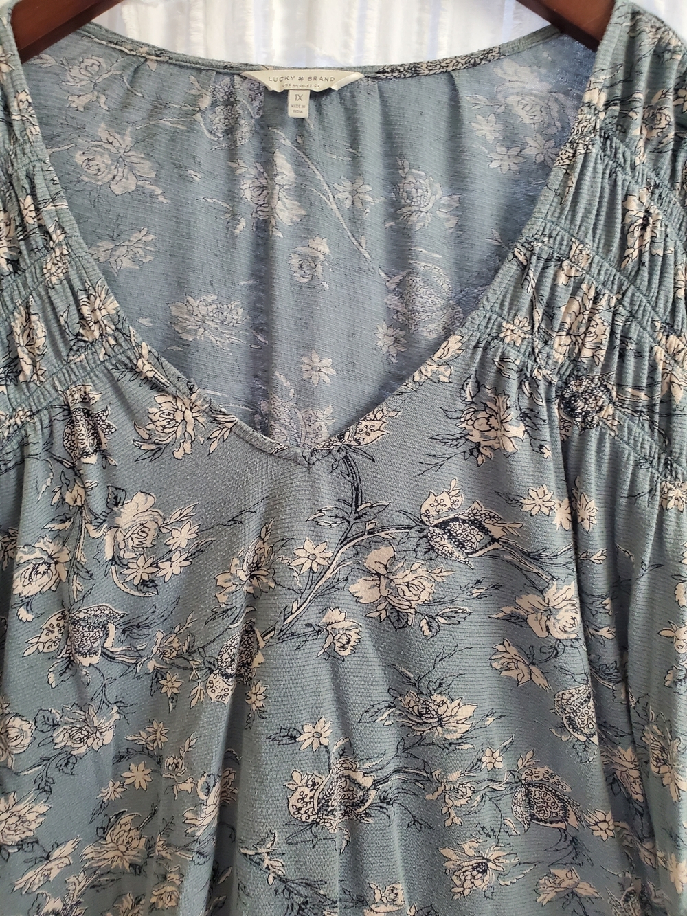 Lucky Brand Dusty Green Floral V-Neck Peasant Top - Picture 7 of 7